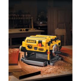 DeWalt DW735 15 Amp 13 in. Thickness Planer