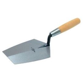 Marshalltown 197-5 7 1/2 inch Bucket Trowel with wood handle